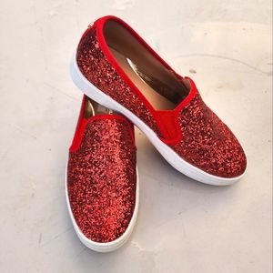 Red Sparky shoes🧣👠